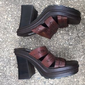 SOLD🦋 MIA 90s Y2K Leather Brown Sandals